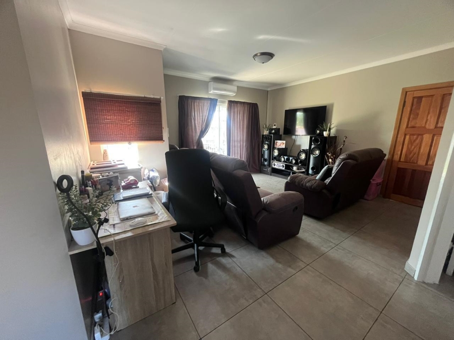2 Bedroom Property for Sale in Noordhoek Free State